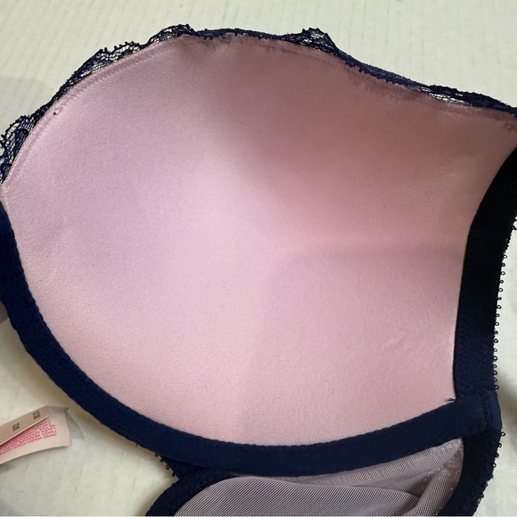 Victoria’s Secret Push up/Pigeonnant Elegant Lace Bra in Navy Blue Size 34DD - Picture 7 of 9